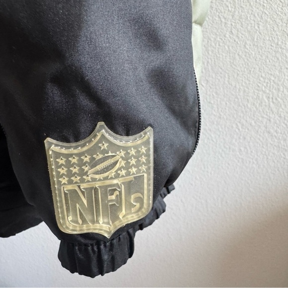 Vintage Reebok NFL Oakland Raiders Puffer Men’s Jacket  Size XL Sleeve Pockets - Picture 7 of 12